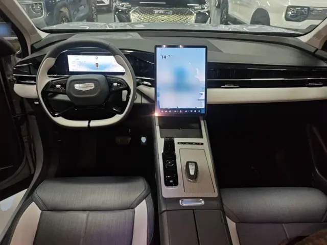 Geely Boyue L — Фото автомобиля 9