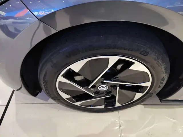 Volkswagen ID.3 — Фото автомобиля 22