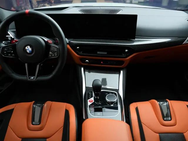 BMW M4 — Фото автомобиля 12
