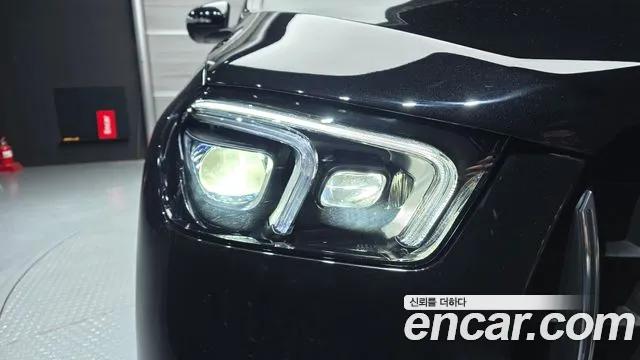 Mercedes-Benz GLE-Class — Фото автомобиля 16