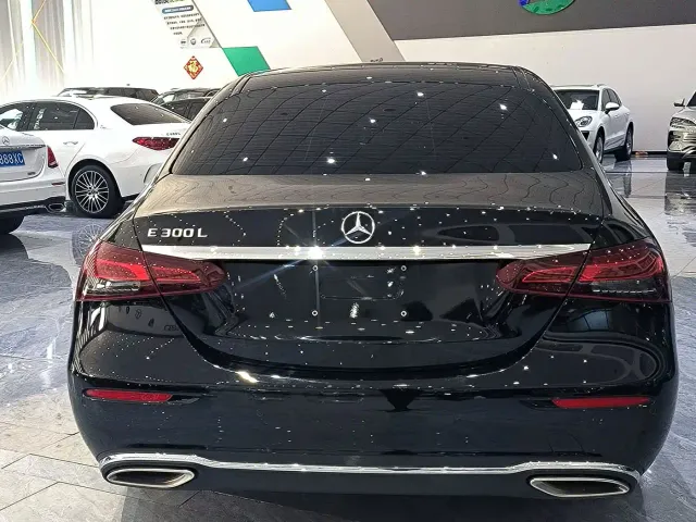 Mercedes-Benz E-Class — Фото автомобиля 9