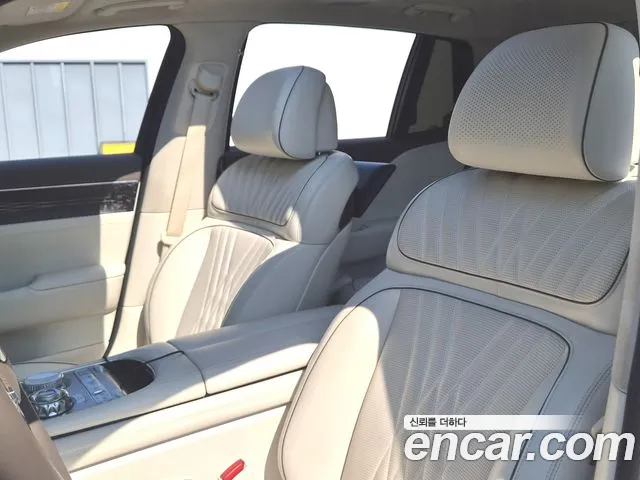 Genesis G90 Бензин 3.5 Turbo e-S/C AWD — Фото автомобиля 10