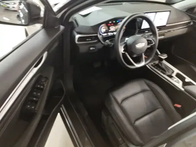 Geely Emgrand — Фото автомобиля 15