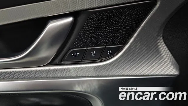 Genesis G70 Новый G70 Бензин 2.5T 4WD — Фото автомобиля 18