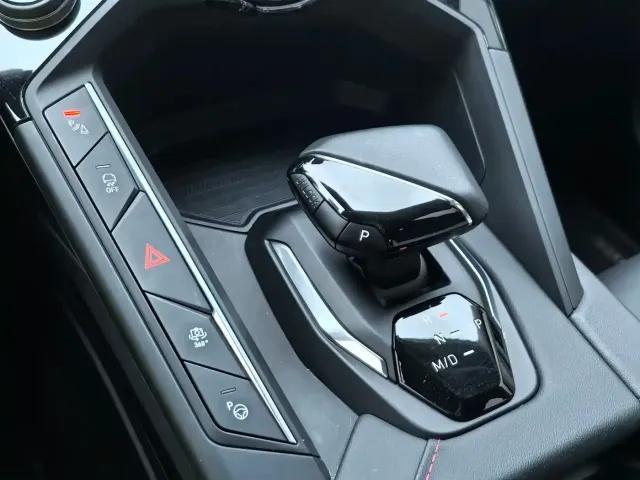 Lynk & Co Lynk & Co 06 2020 1.5T Halo — Фото автомобиля 10