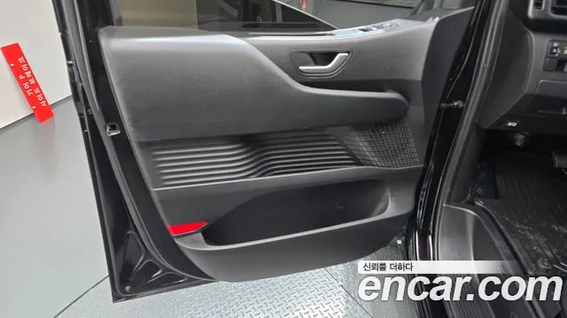 Hyundai Staria — Фото автомобиля 24
