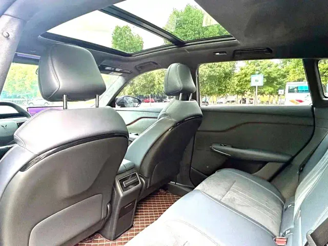 Voyah Auto Voyah Zhiyin 2024 Long Range Super Charging Edition — Фото автомобиля 9