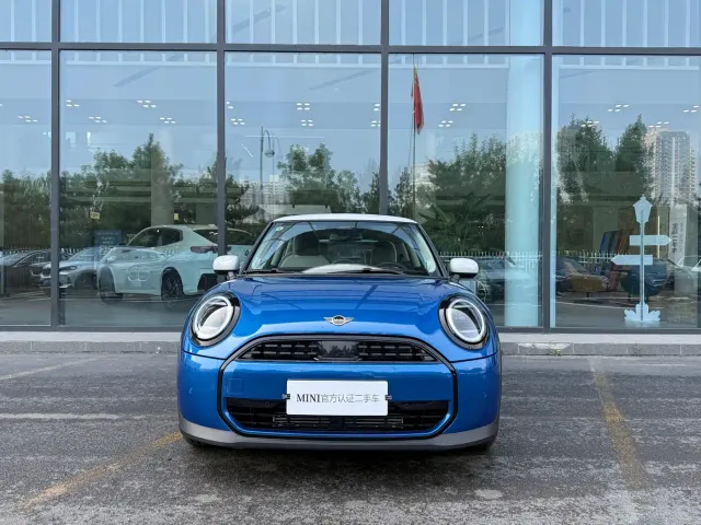 MINI Hatch — Фото автомобиля 2