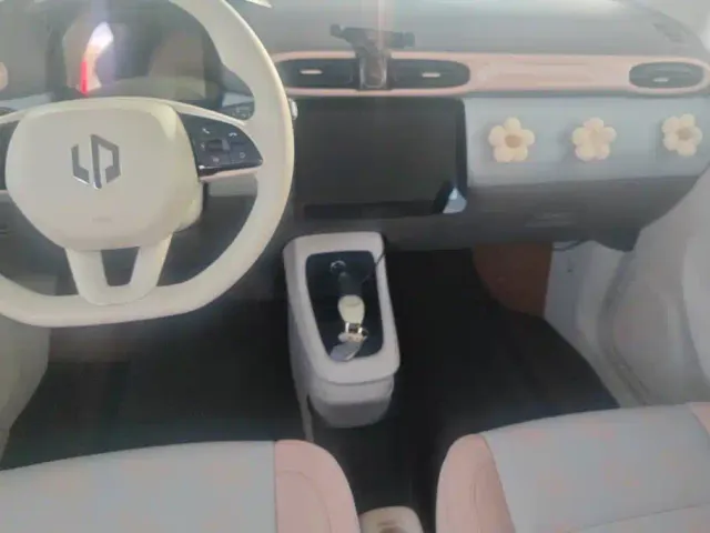 Leapmotor T03 — Фото автомобиля 15