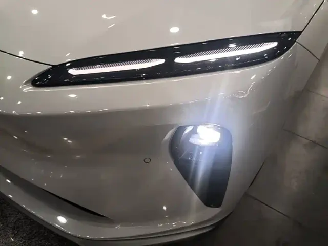 NIO NIO ET5 2022 75kWh — Фото автомобиля 23