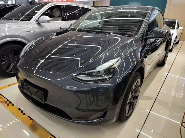 Фотография автомобиля — Tesla Model Y