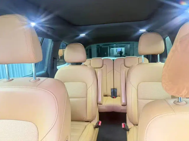 Li Auto ONE — Фото автомобиля 16