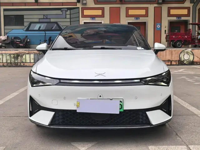Xpeng P5 — Фото автомобиля 2