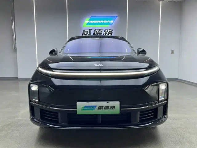 Li Auto L7 — Фото автомобиля 2