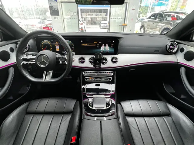 Mercedes-Benz E-Class — Фото автомобиля 20