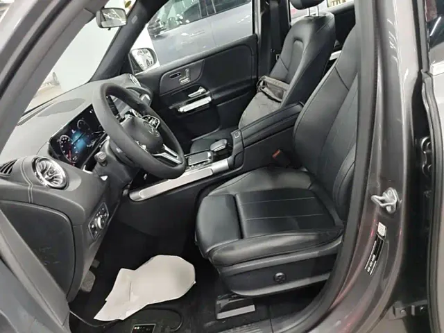 Mercedes-Benz EQB — Фото автомобиля 14