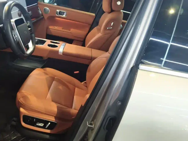 Li Auto L7 — Фото автомобиля 14