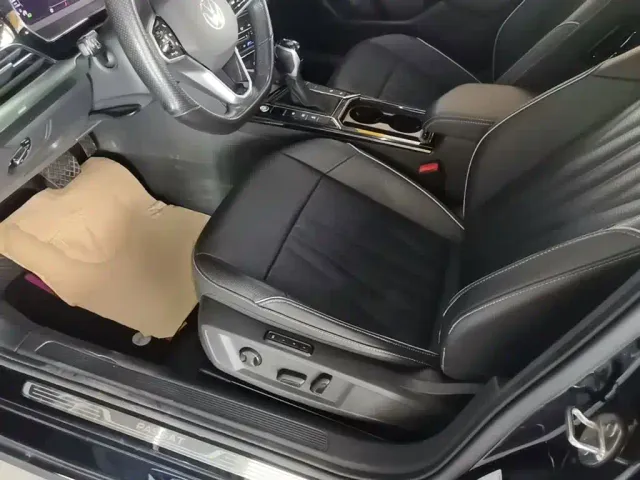 Volkswagen Passat — Фото автомобиля 14