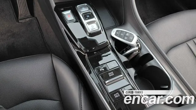Hyundai Sonata — Фото автомобиля 9