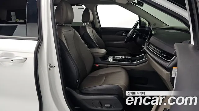 Kia Carnival — Фото автомобиля 11