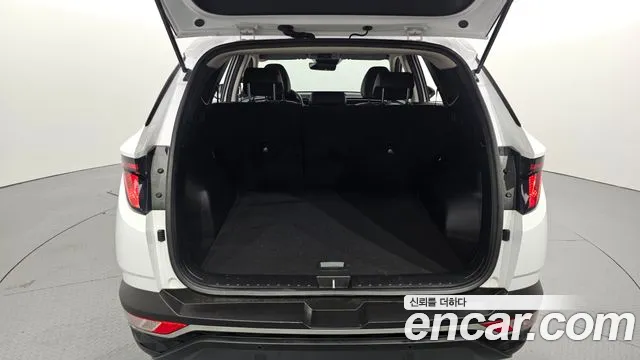 Hyundai Tucson Tucson (NX4) Бензин 1.6 турбо 2WD — Фото автомобиля 17
