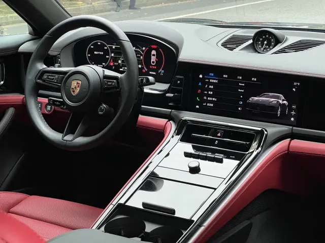 Porsche Panamera — Фото автомобиля 23