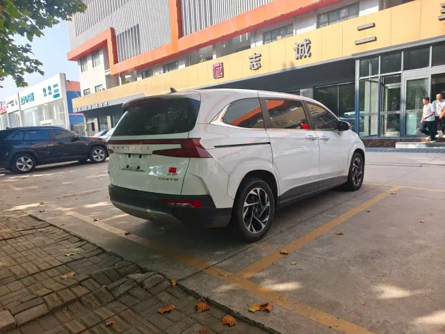 Hyundai Custo — Фото автомобиля 5
