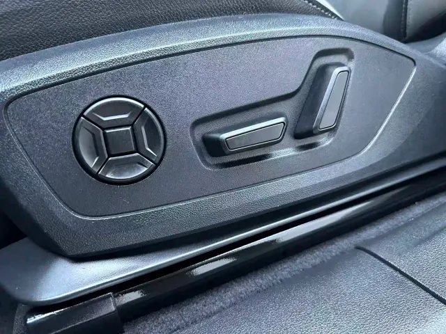 Audi Q3 — Фото автомобиля 11