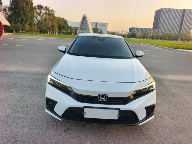 Honda Civic — Фото автомобиля 4