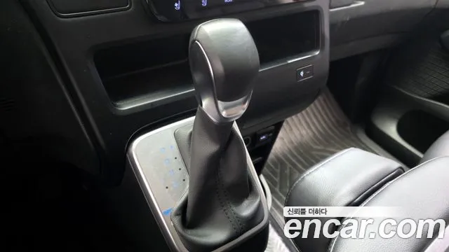 Hyundai Staria Staria L3.5 Школьный автобус — Фото автомобиля 9