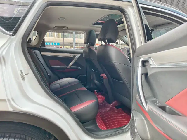 Geely Binyue — Фото автомобиля 15