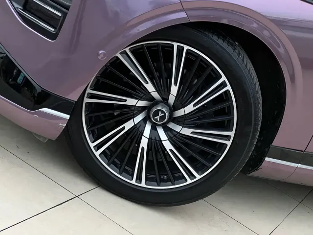 Xpeng G9 — Фото автомобиля 23