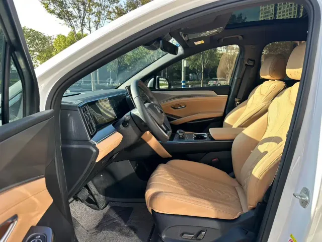 BYD Song L DM-i — Фото автомобиля 4