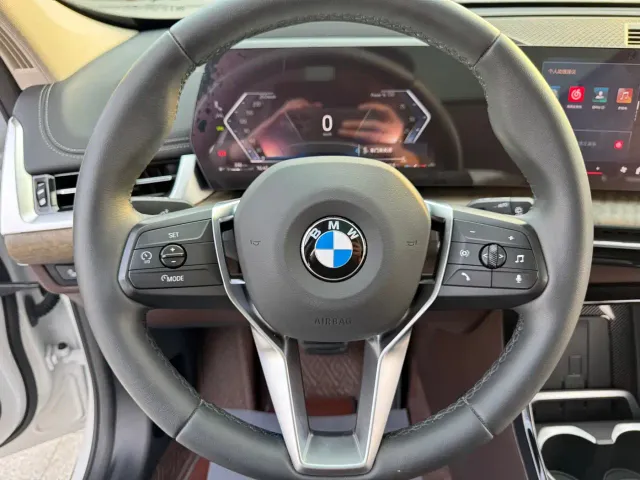 BMW X1 — Фото автомобиля 13