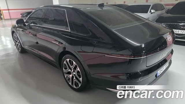 Hyundai Grandeur GN7 — Фото автомобиля 2