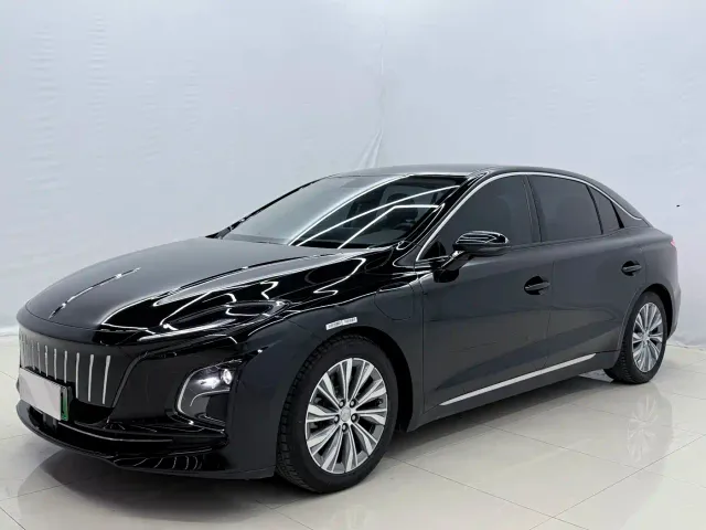 Hongqi E-QM5 — Фото автомобиля 2
