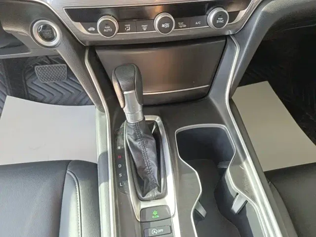 Honda Accord — Фото автомобиля 13