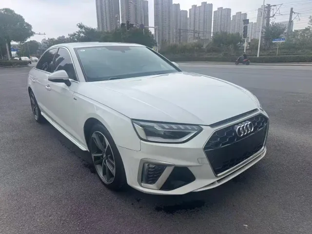 Audi A4L — Фото автомобиля 3