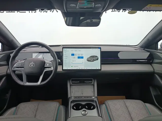 BYD Qin L — Фото автомобиля 15