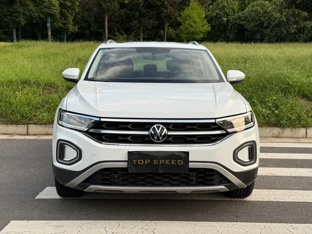 Volkswagen T-Roc — Фото автомобиля 3