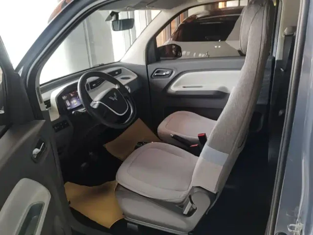 Wuling Hongguang Mini EV — Фото автомобиля 14