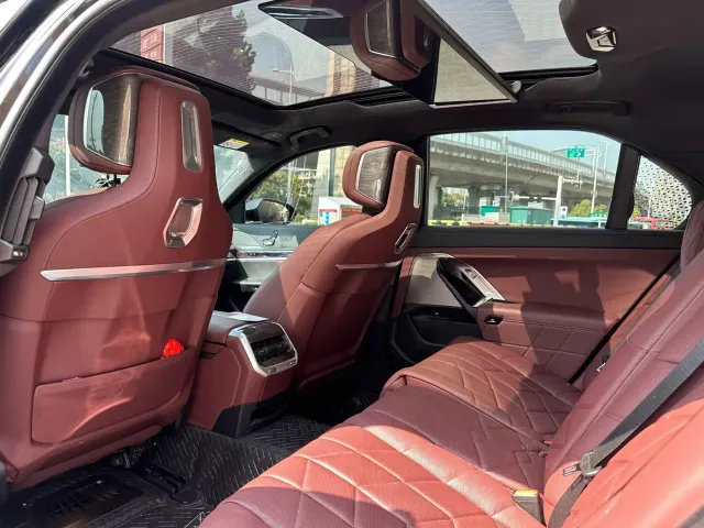 BMW 7 Series — Фото автомобиля 5