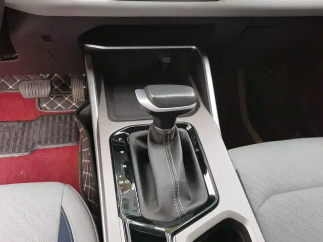 Geely Emgrand — Фото автомобиля 13