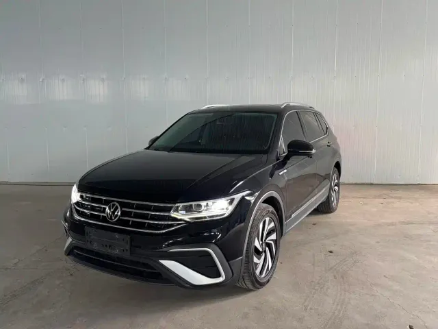 Фотография автомобиля — Volkswagen Tiguan L