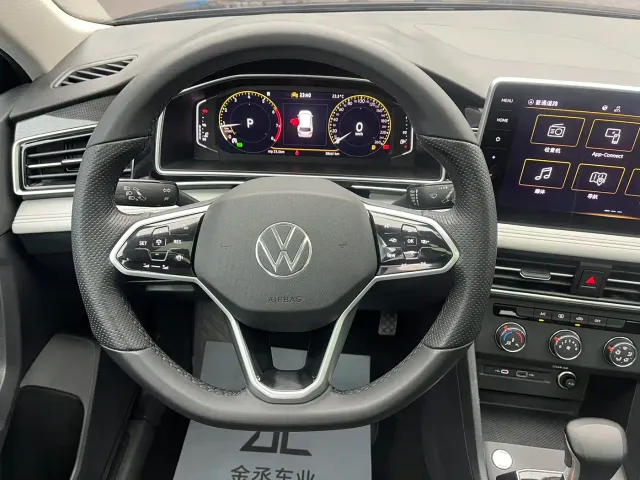 Volkswagen Tiguan L — Фото автомобиля 11