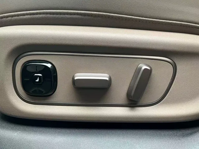 Li Auto i6 — Фото автомобиля 9