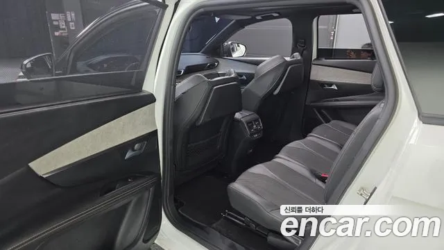 Peugeot 5008 — Фото автомобиля 11