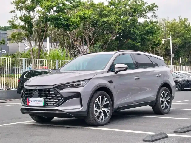 Фотография автомобиля — BYD Tang