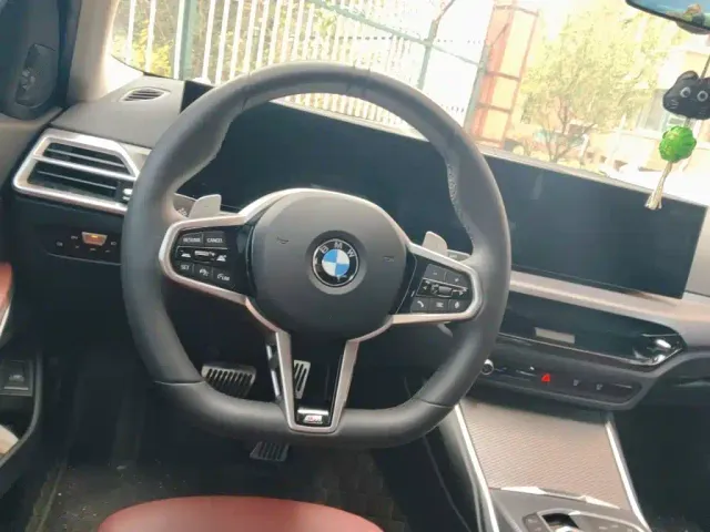 BMW 3 Series — Фото автомобиля 11