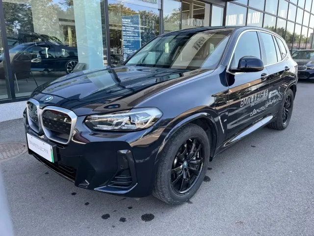 Фотография автомобиля — BMW iX3